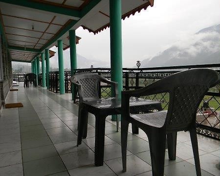 Hotel Him Parvat Manāli Extérieur photo